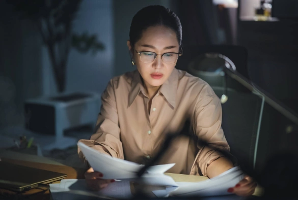 Кадр из дорамы Суровый стажёр