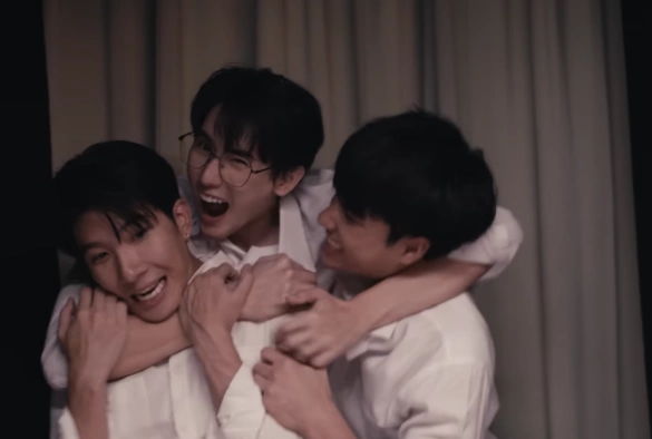 Кадр из дорамы Просто друзья