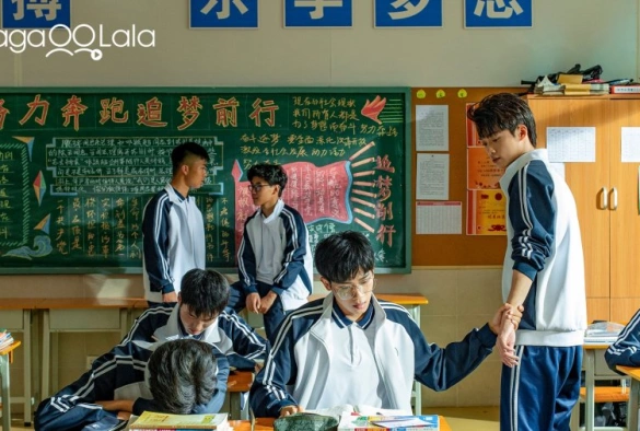 Кадр из дорамы Останься со мной