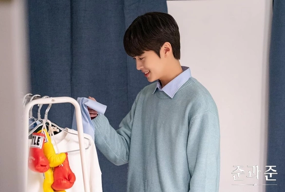 Кадр из дорамы Джун и Джун