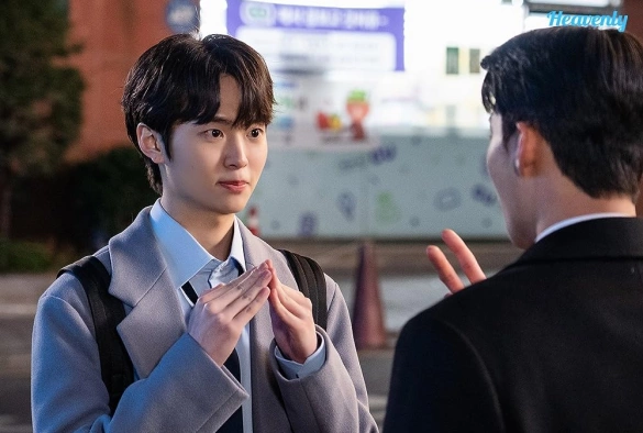 Кадр из дорамы Джун и Джун