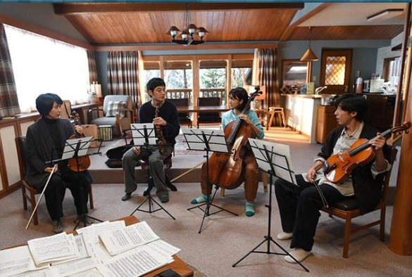 Кадр из дорамы Квартет