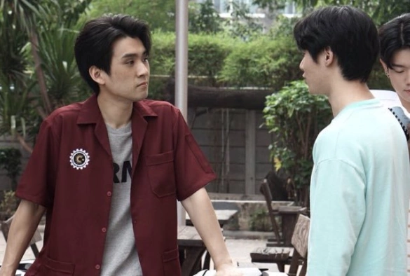 Кадр из дорамы Любовь динозавра