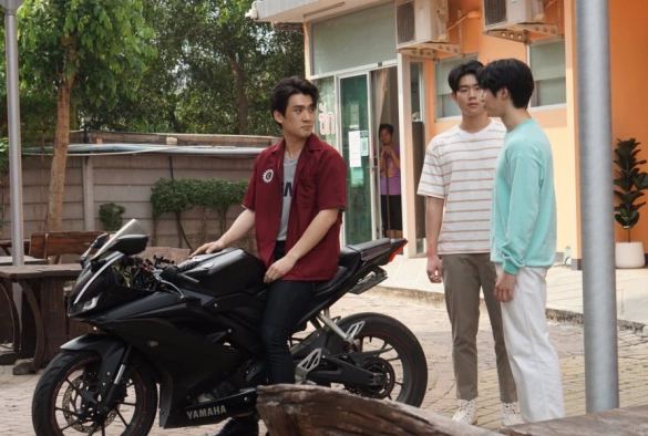 Кадр из дорамы Любовь динозавра