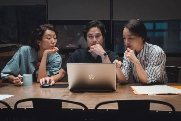 Кадр из дорамы Объект преследования