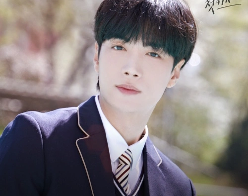 Кадр из дорамы Первый поцелуй — это начало