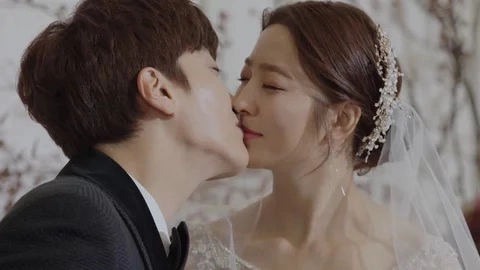 Кадр из дорамы Запах денег