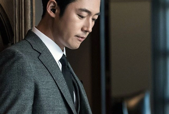 Кадр из дорамы Запах денег