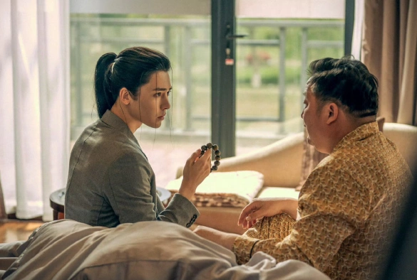 Кадр из дорамы Под властью нелюдей