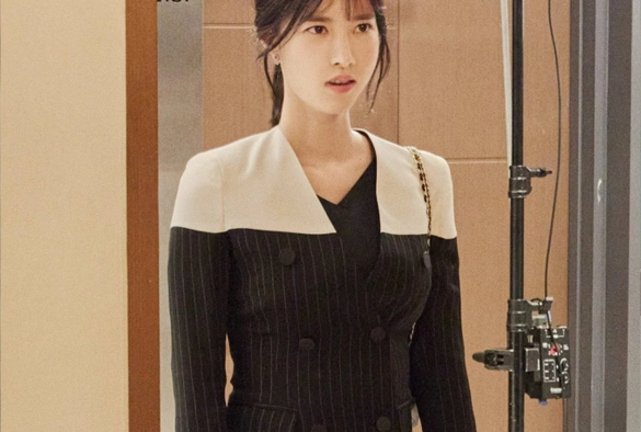 Кадр из дорамы Элегантная империя