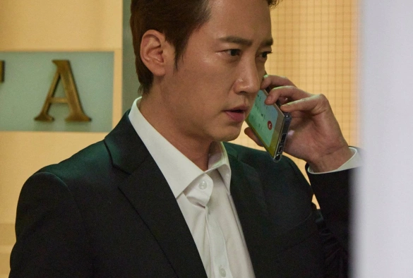 Кадр из дорамы Элегантная империя