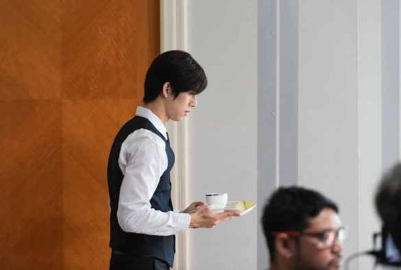 Кадр из дорамы Красивые богатые придурки