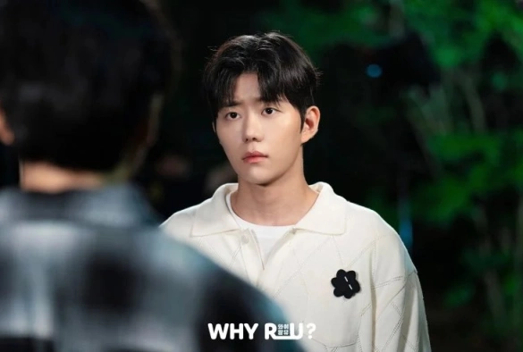 Кадр из дорамы Почему ты?