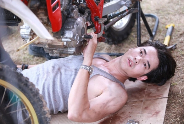 Кадр из дорамы Это ты