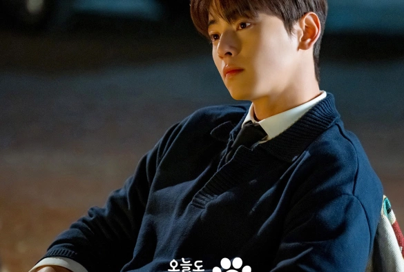 Кадр из дорамы Отличный день, чтобы стать собакой