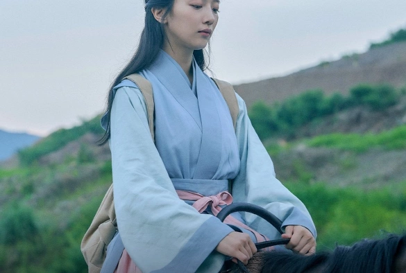 Кадр из дорамы Луна, которая восходит днём