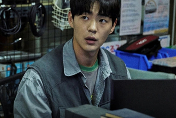 Кадр из дорамы Биография злодея