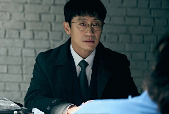 Кадр из дорамы Биография злодея