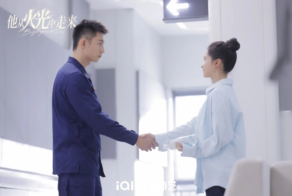 Кадр из дорамы Он вышел из огня