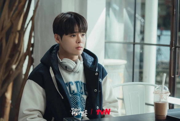 Кадр из дорамы Мерцающий арбуз / Сверкающий арбуз