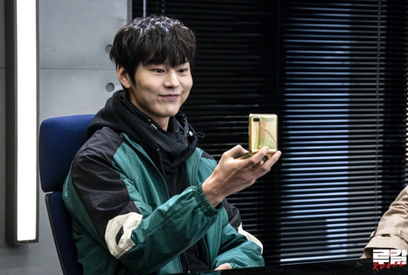 Кадр из дорамы Ругаль