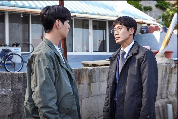 Кадр из дорамы Биография злодея