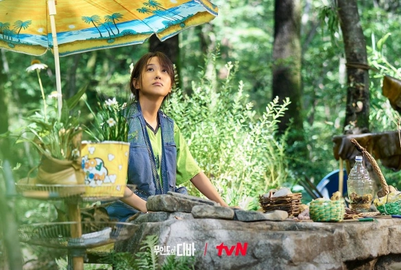 Кадр из дорамы Дива с необитаемого острова