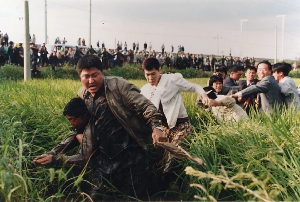 Кадр из дорамы Воспоминания об убийстве