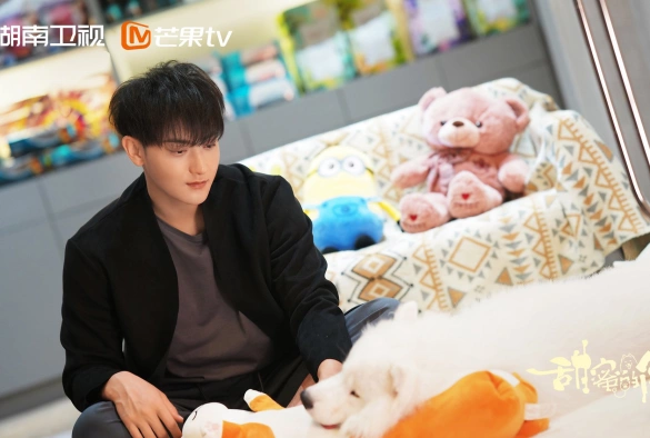 Кадр из дорамы Любя тебя