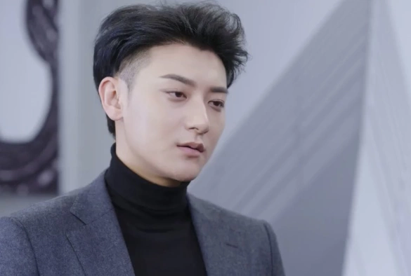 Кадр из дорамы Любя тебя