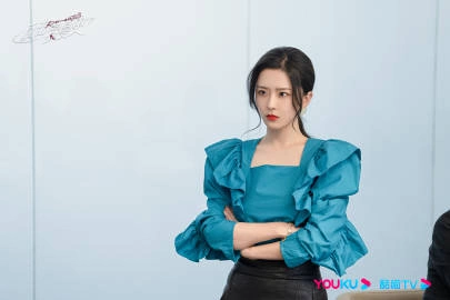 Кадр из дорамы Любовь наносит ответный удар