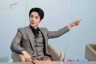 Кадр из дорамы Любовь наносит ответный удар