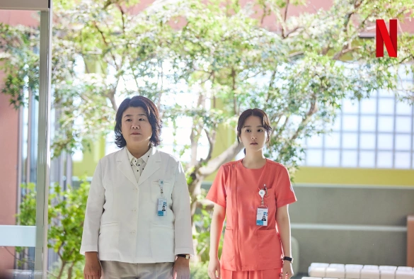 Кадр из дорамы Даже в психиатрическом отделении наступает утро