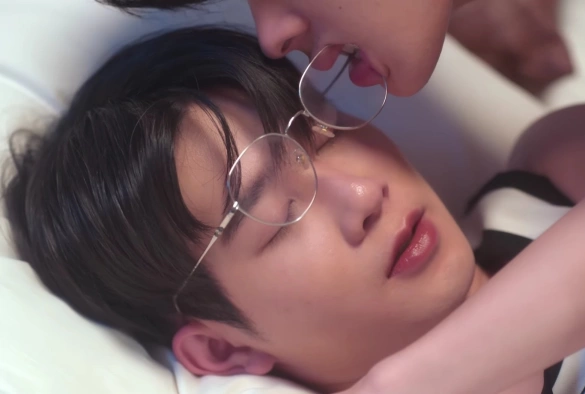 Кадр из дорамы Посредник в любви