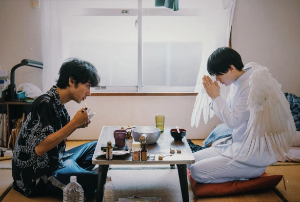 Кадр из дорамы В однушке с ангелом