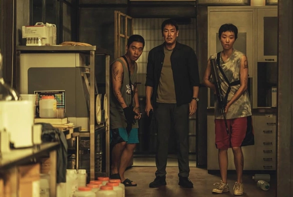 Кадр из дорамы Сторонник 2