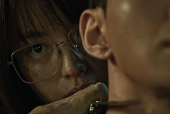 Кадр из дорамы Сторонник 2