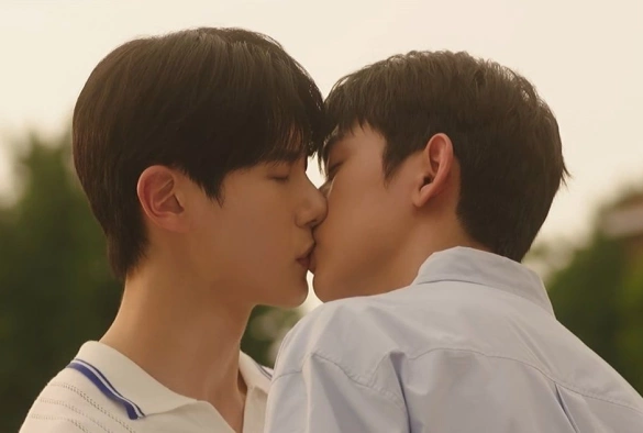 Кадр из дорамы Прогноз погоды любви