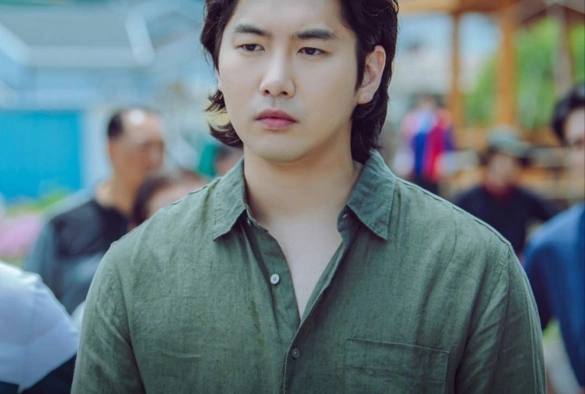 Кадр из дорамы Цветы расцветают даже на песке