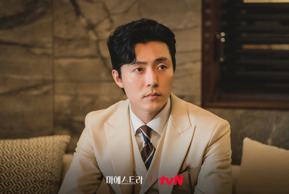 Кадр из дорамы Маэстра