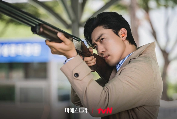 Кадр из дорамы Маэстра