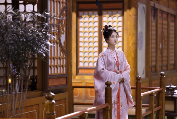 Кадр из дорамы История дворца Куньнин