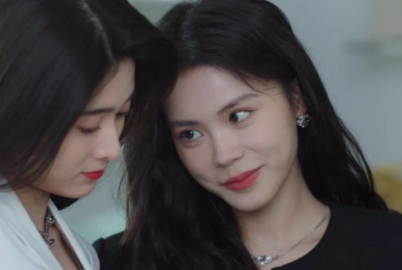 Кадр из дорамы Ты дополняешь меня