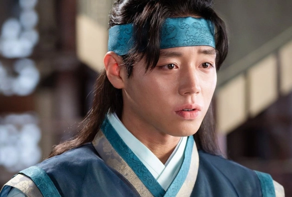 Кадр из дорамы Любовная песнь иллюзий