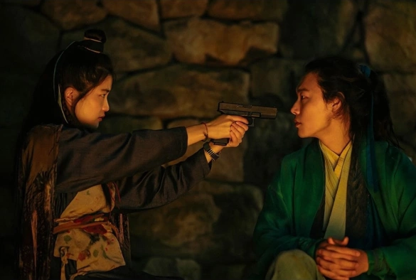 Кадр из дорамы Пришелец 2