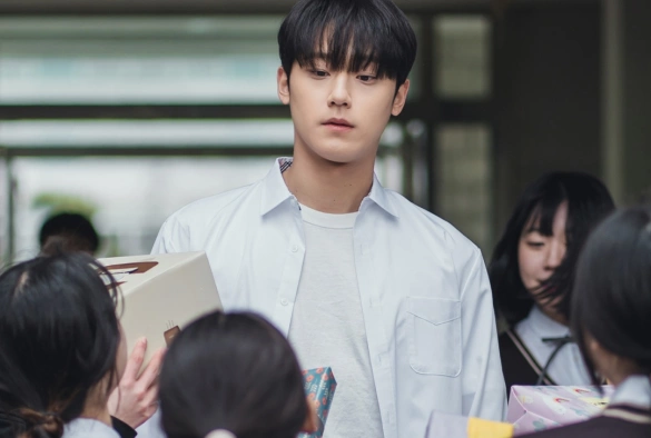 Кадр из дорамы И Джэ скоро умрёт