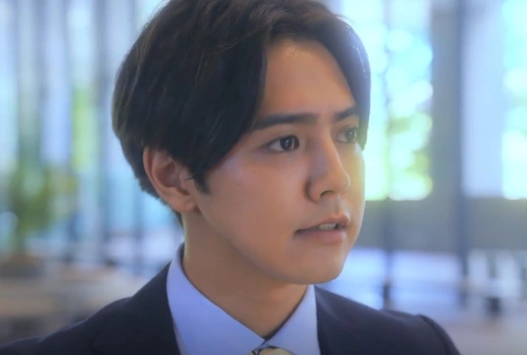 Кадр из дорамы Мой кумир стал начальником