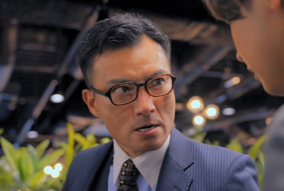 Кадр из дорамы Мой кумир стал начальником