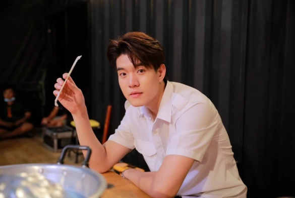 Кадр из дорамы Ай запал на Ная