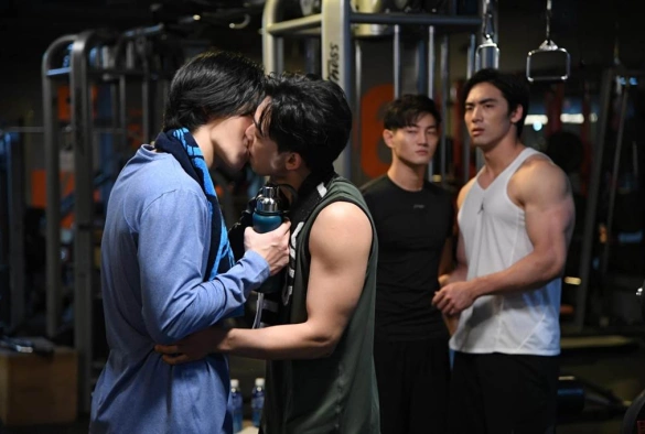 Кадр из дорамы Любовь — это наука?